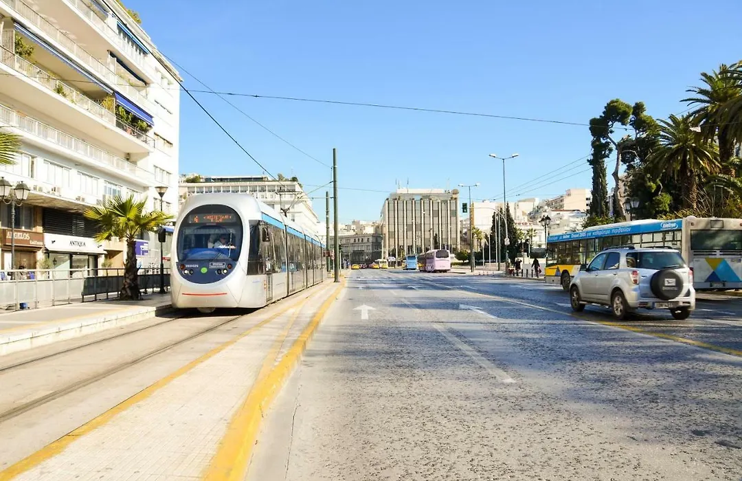 Athens' heart Syntagma metro apartment-1
